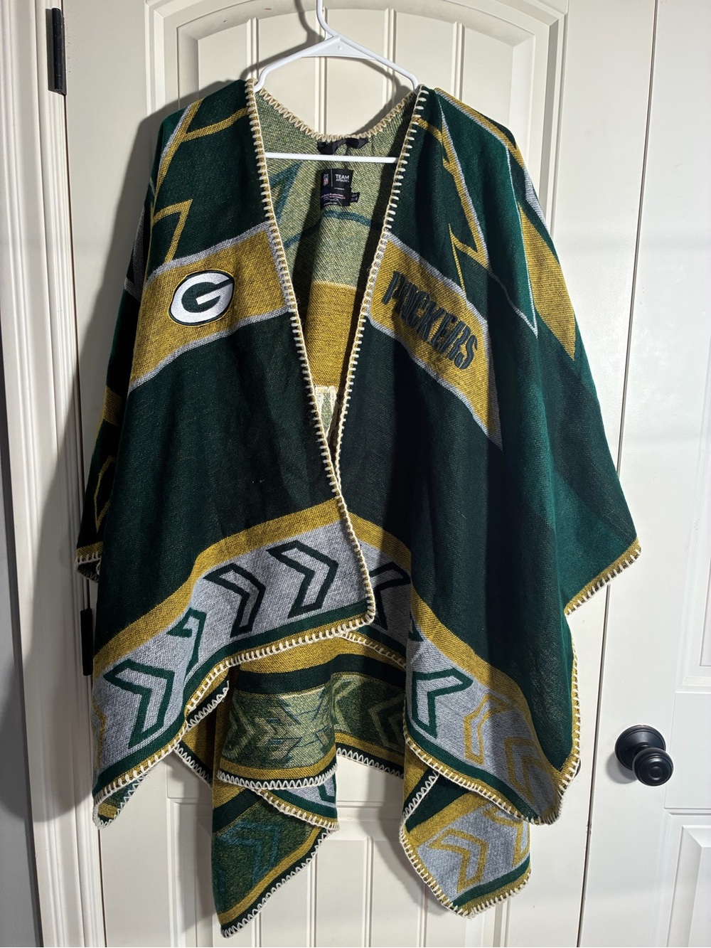 NFL Green Bay Packers Dark Green & Gold Team Poncho jacket women’s